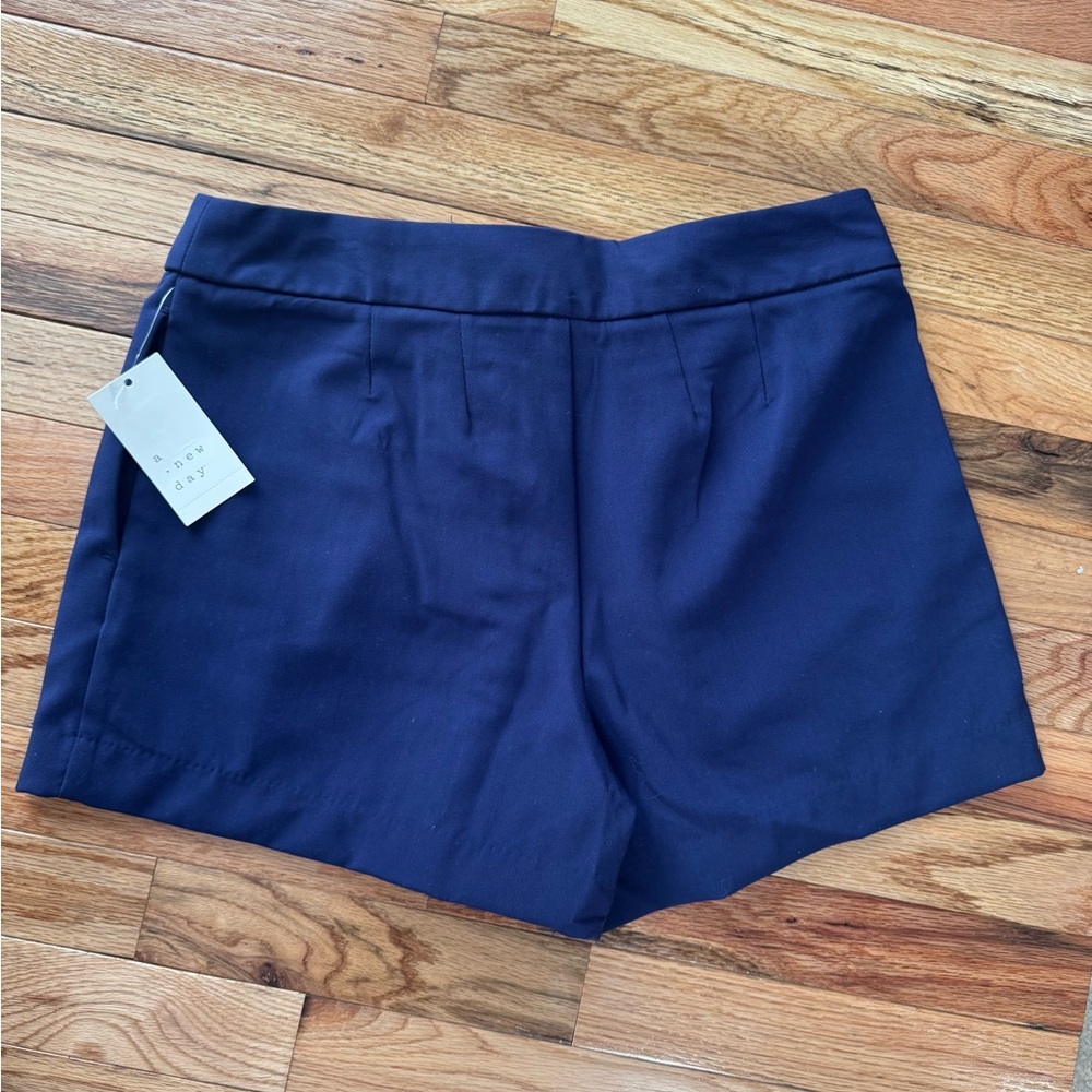 A New Day Woman’s High Rise Tailored Shorts NEW Mood Ring Blue Size 10 NWT - Picture 2 of 6